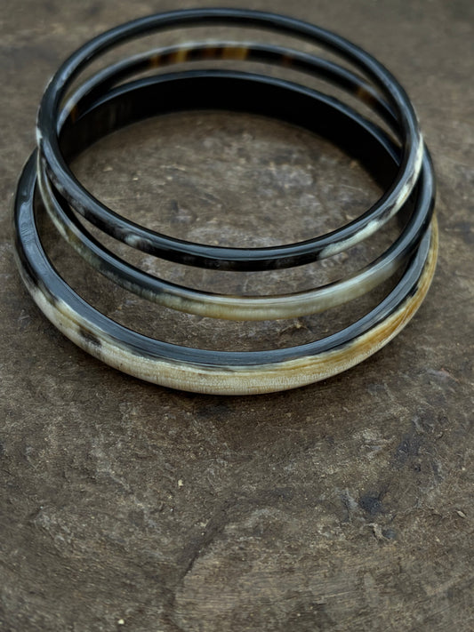 Armbandenset 2 (donker- zwart/creme)