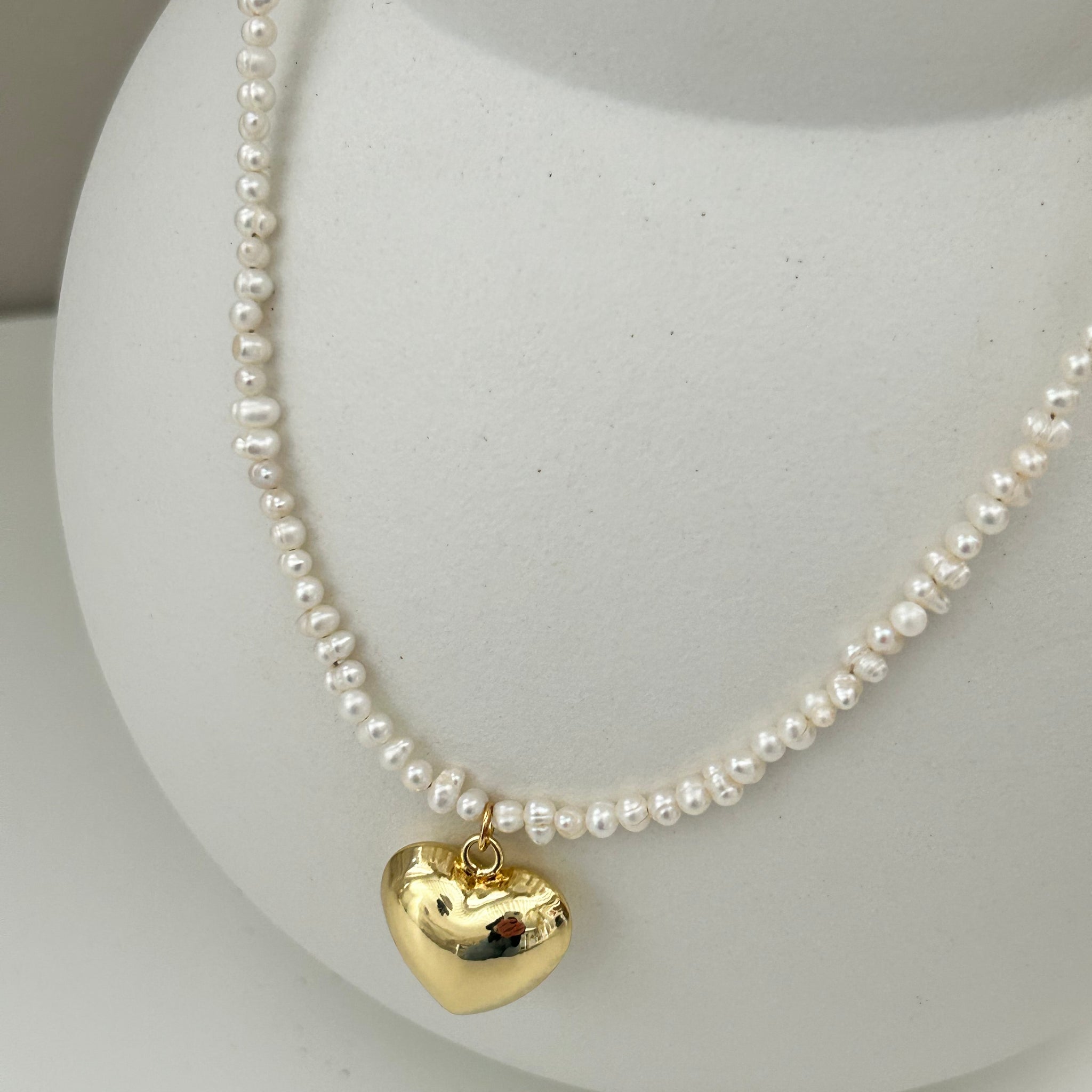 Ketting kleine parels hart goud klein