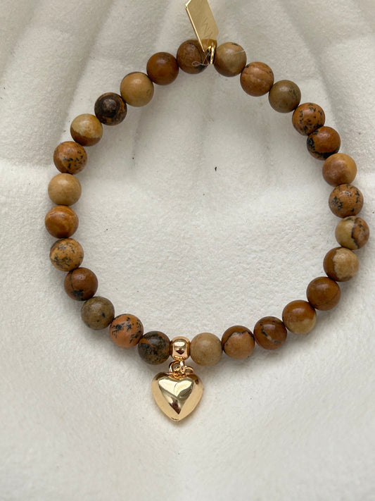 Armband Hartje lichtbruin gemêleerd