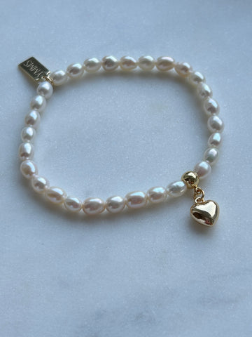 Armbandje parels hart klein