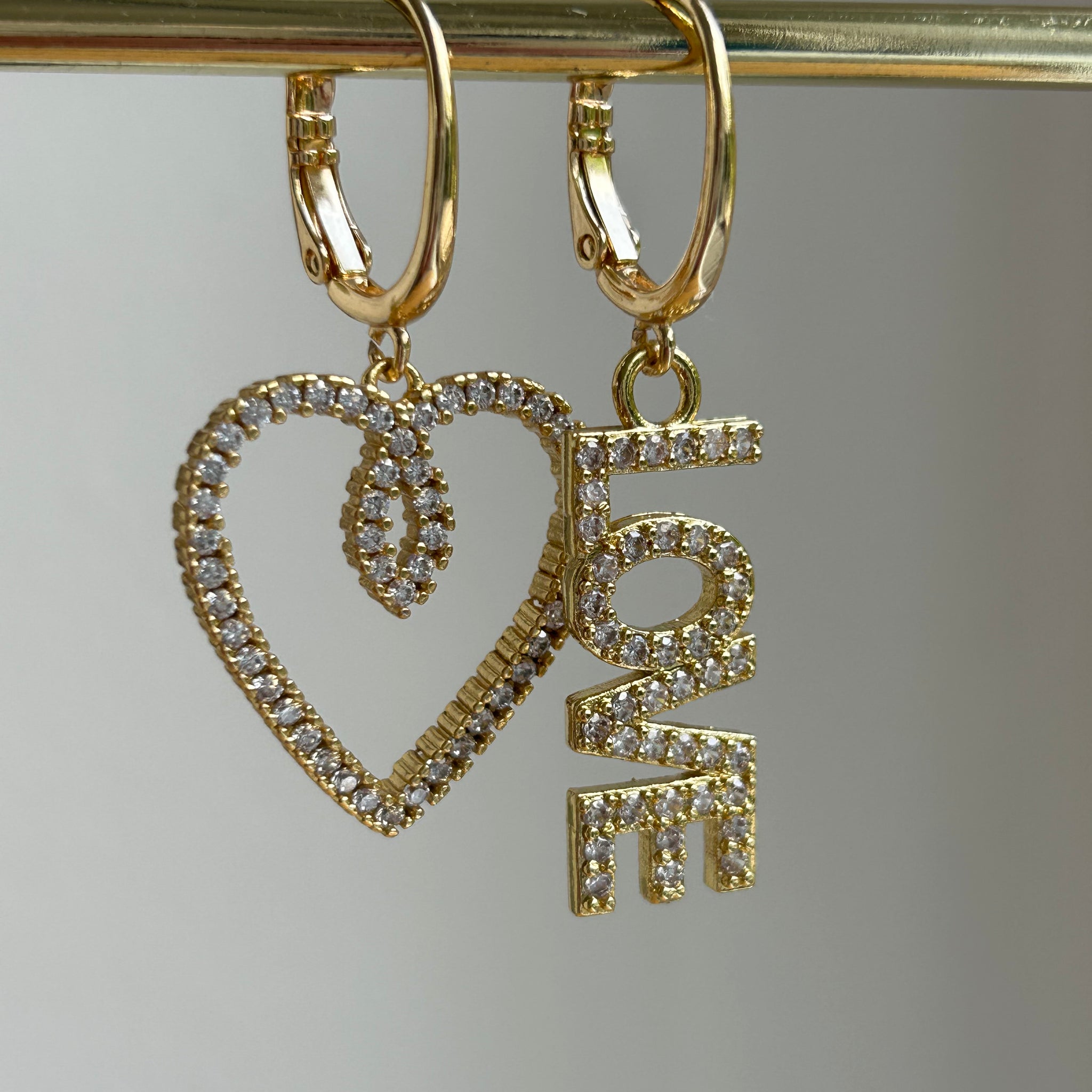 Live on love!