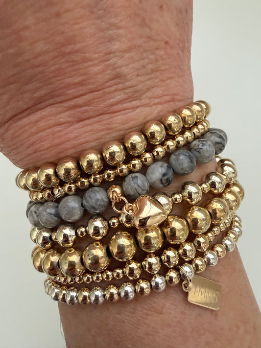 Armbandje lichtgrijs klein